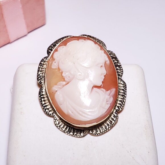 Estate Oval Carved Cameo Italian 14Kt YG Bezel w/Etched Frame Milor Pin/Pd#23281 - Picture 1 of 8
